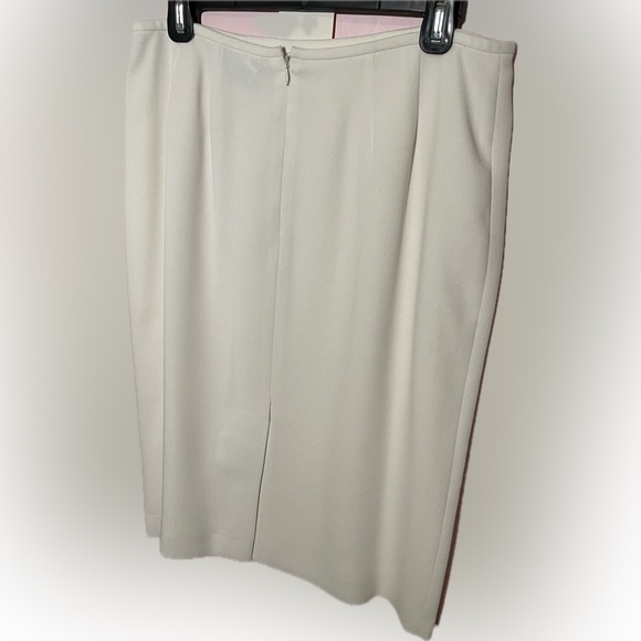 Le Suit Essentials Ivory Skirt Set Sz 10 - Picture 6 of 14